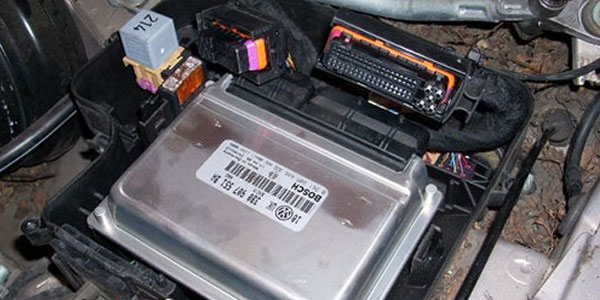 چطور ECU موجب گاز نخوردن ماشین می‌شود